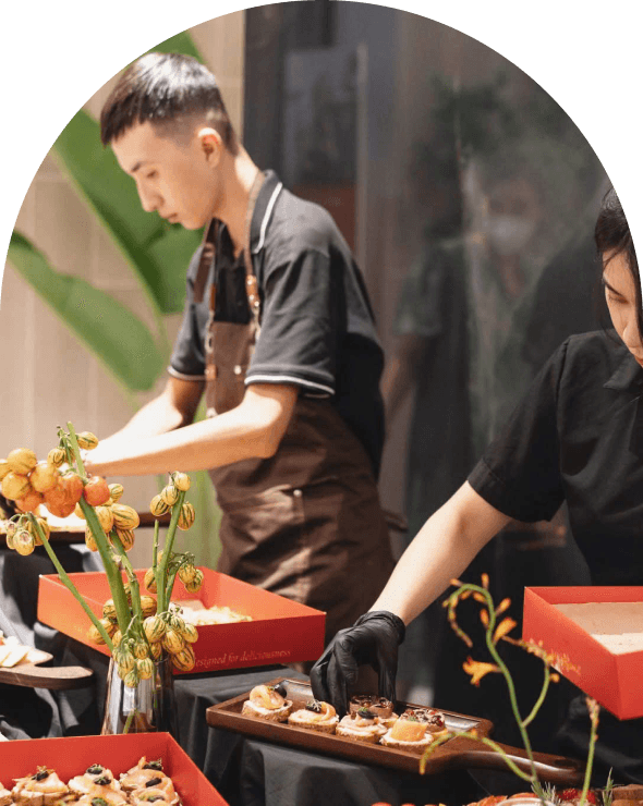 Đầu bếp phục vụ